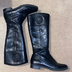 Leather black riding boots